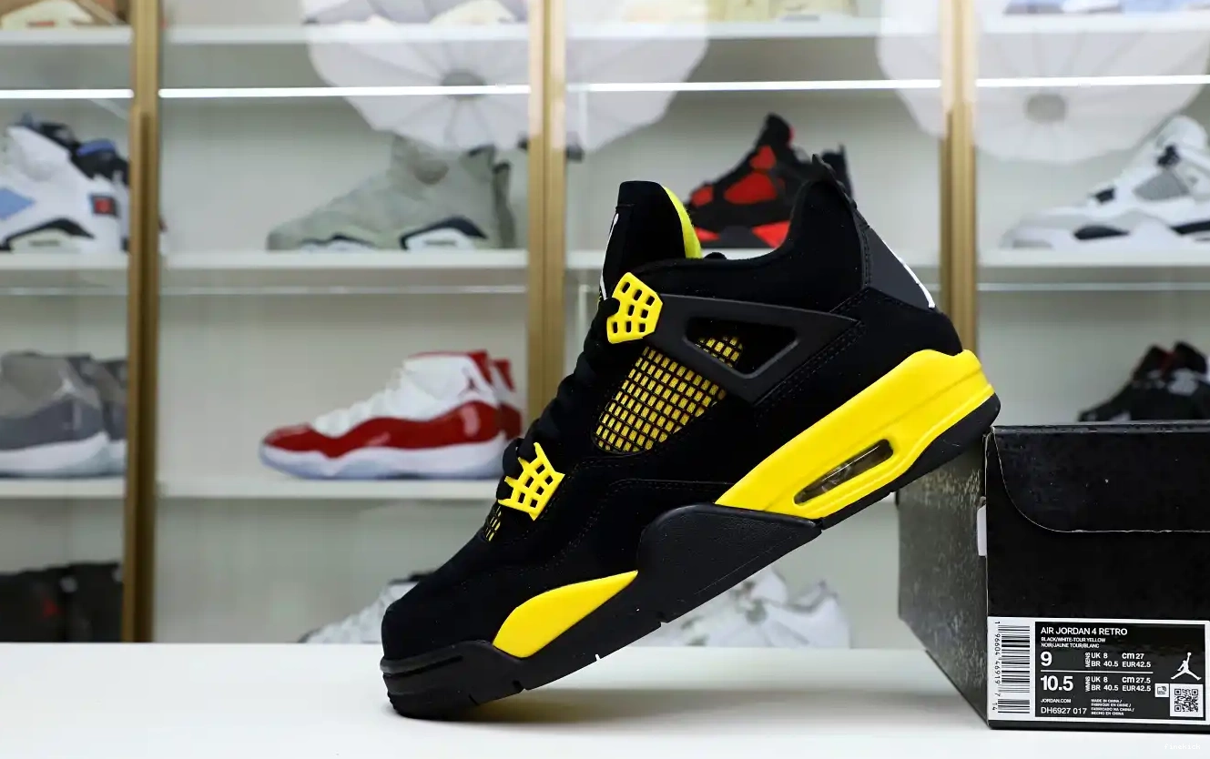 Air Jordan thunder  2023 Jordan4 0325